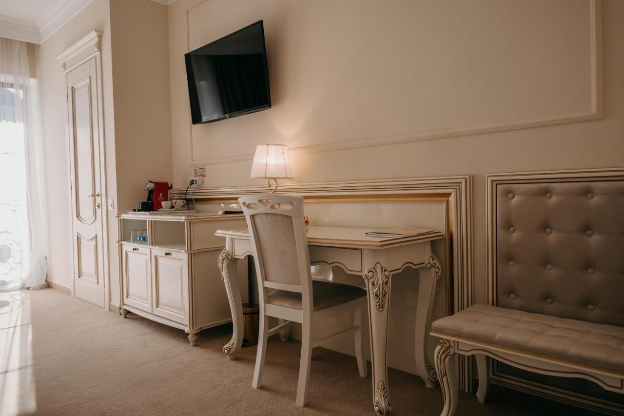 Hotel Zastava Uman Dmytrushky Esterno foto
