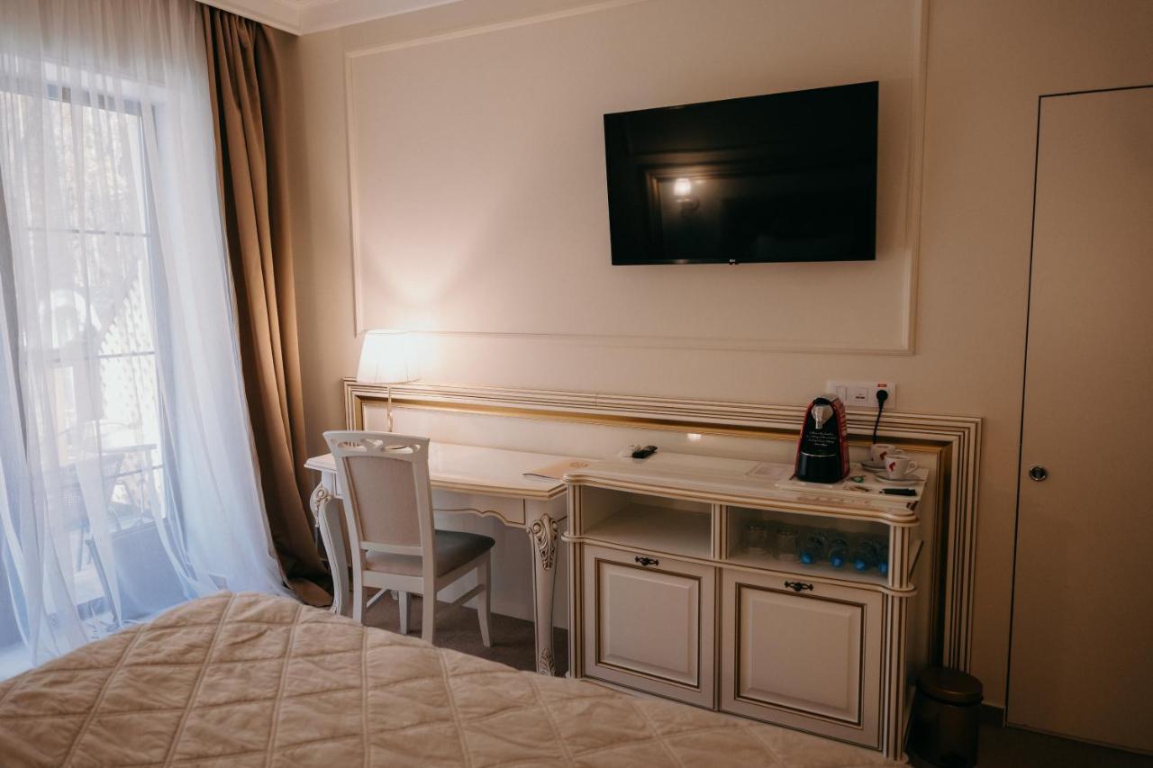 Hotel Zastava Uman Dmytrushky Esterno foto