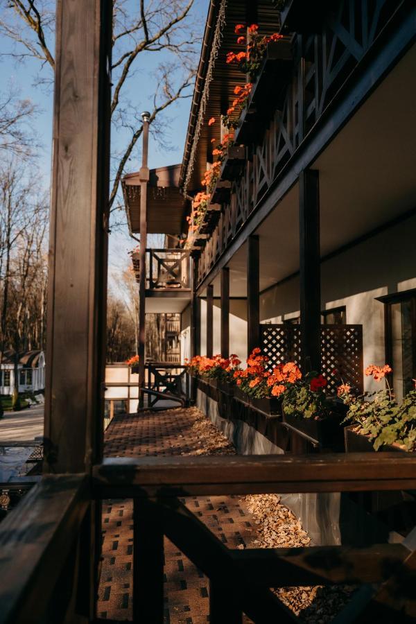 Hotel Zastava Uman Dmytrushky Esterno foto