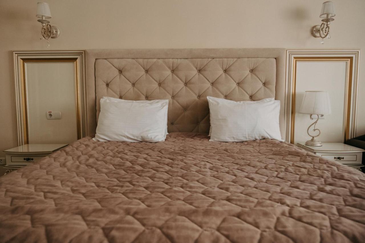 Hotel Zastava Uman Dmytrushky Esterno foto