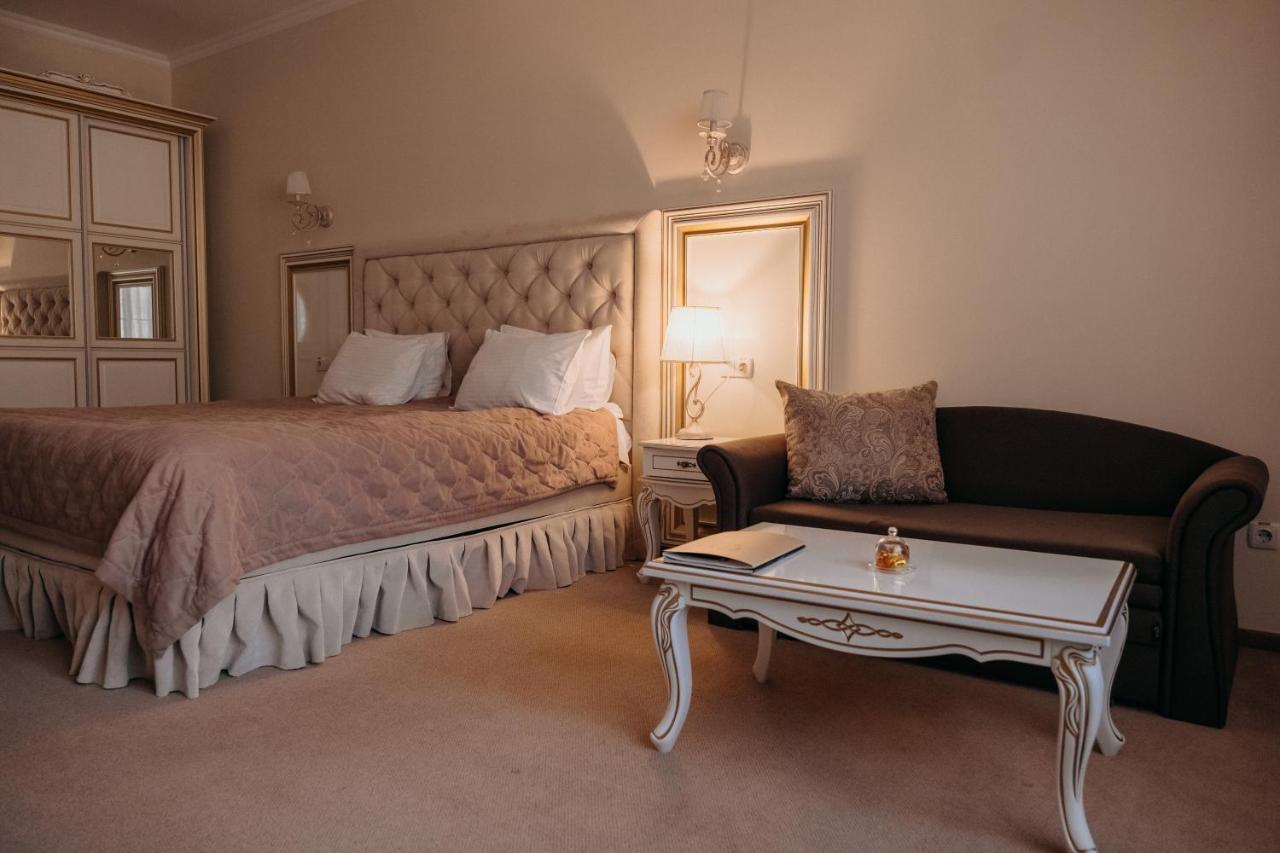 Hotel Zastava Uman Dmytrushky Esterno foto