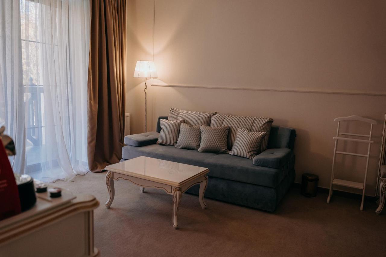 Hotel Zastava Uman Dmytrushky Esterno foto